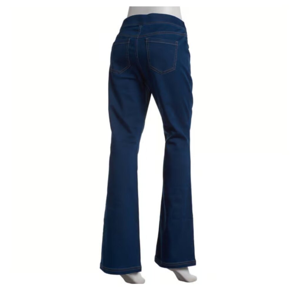 NWOT Women's Erika Joey Bootcut Pull-On Jeans Size Small - Picture 2 of 2